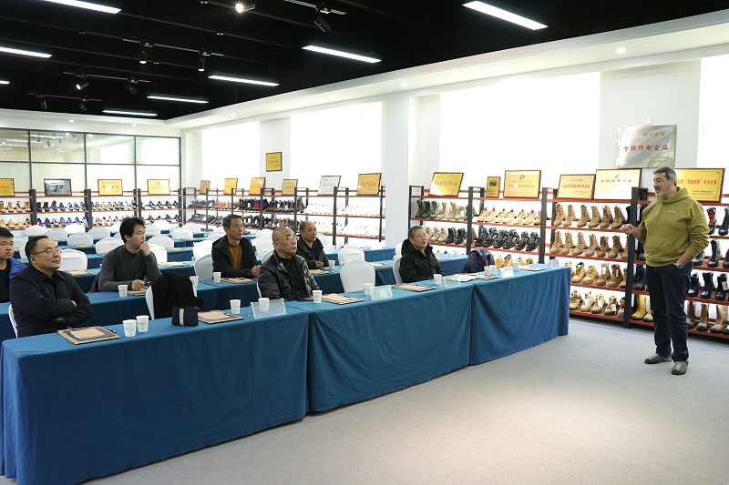 意大利RSA蒞臨百華鞋業洽談項目并成功簽約！