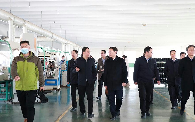 沂南縣委書記侯占夫百華鞋業調研指導
